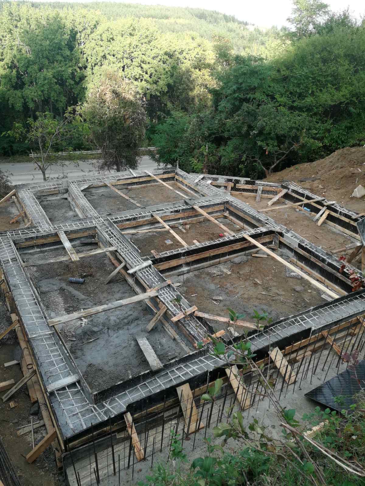 Груб строеж